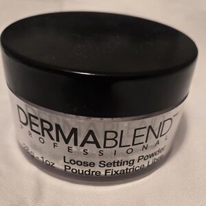 Dermablend Professional Loose Setting Powder - Translucent.